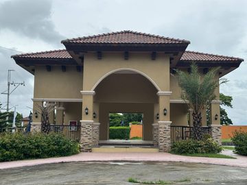 FOR SALE: 3-Bedroom Single-Family House in Ponticelli Hills, Bacoor City, Cavite