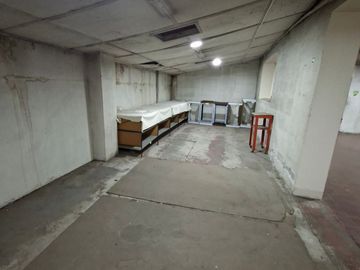 Propiedad Comercial – Industrial , 1500 m2 , tres galpones , oficinas zona industrial de Macul