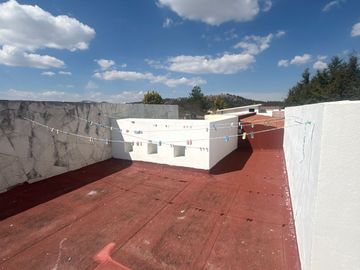 Exclusiva Residencia de Autor en Valle de Zamarrero - Diseño Moderno y Amplios Espacios