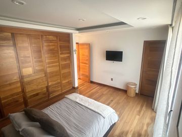Exclusiva Residencia de Autor en Valle de Zamarrero - Diseño Moderno y Amplios Espacios