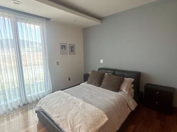 Exclusiva Residencia de Autor en Valle de Zamarrero - Diseño Moderno y Amplios Espacios
