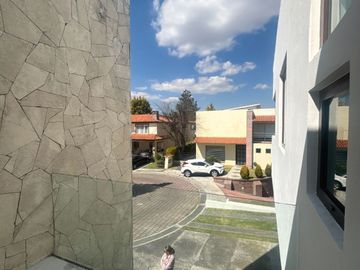 Exclusiva Residencia de Autor en Valle de Zamarrero - Diseño Moderno y Amplios Espacios