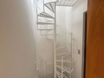 Exclusiva Residencia de Autor en Valle de Zamarrero - Diseño Moderno y Amplios Espacios