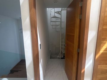Exclusiva Residencia de Autor en Valle de Zamarrero - Diseño Moderno y Amplios Espacios