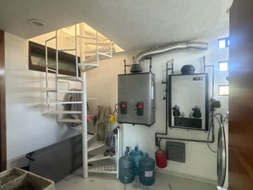 Exclusiva Residencia de Autor en Valle de Zamarrero - Diseño Moderno y Amplios Espacios