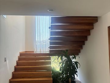 Exclusiva Residencia de Autor en Valle de Zamarrero - Diseño Moderno y Amplios Espacios