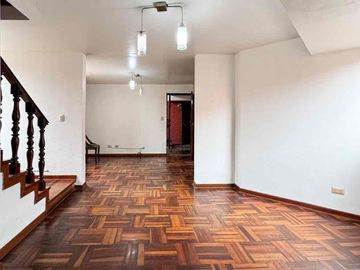 Se alquila amplio duplex en san borja