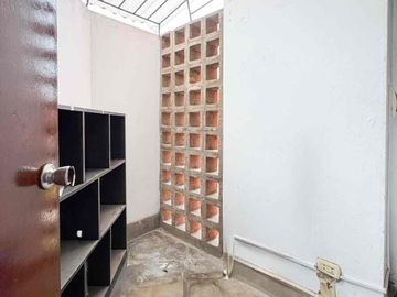 Se alquila amplio duplex en san borja