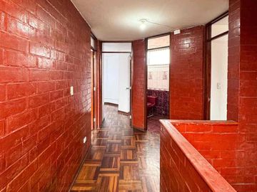 Se alquila amplio duplex en san borja