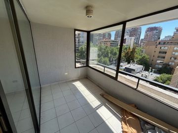 Departamento 3 dormitorios 2 baños Estac y Bod Colón 3663. Las Condes