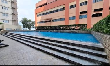 SPACIOUS 1 BR RESIDENTIAL CONDO