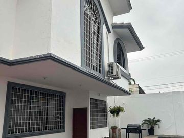 VENDO LINDA CASA UBICADA EN CONDOMINIO PRIVADO