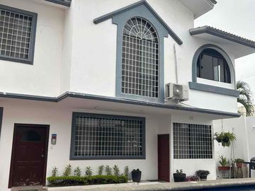 VENDO LINDA CASA UBICADA EN CONDOMINIO PRIVADO