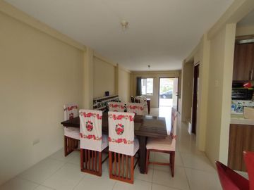 Casa en venta – Urbanización Metropolis 2, Av. Narcisa de Jesús