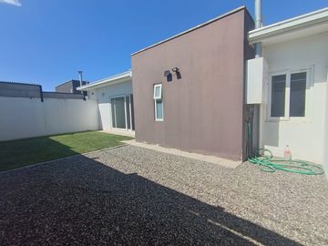 Venta Casa Mediterránea 3 dorm. en Condominio Villa Alemania