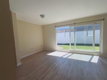 Venta Casa Mediterránea 3 dorm. en Condominio Villa Alemania