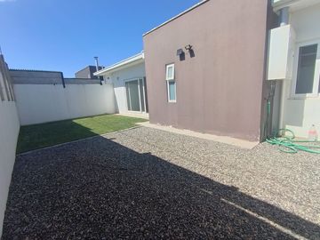 Venta Casa Mediterránea 3 dorm. en Condominio Villa Alemania