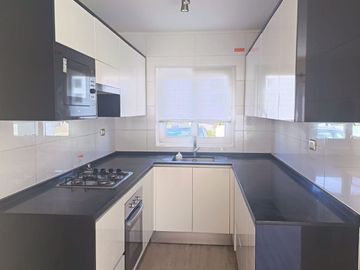 Venta Casa Mediterránea 3 dorm. en Condominio Villa Alemania