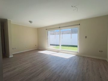 Venta Casa Mediterránea 3 dorm. en Condominio Villa Alemania