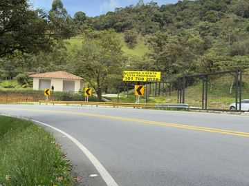 LOTE - MALL A BORDO DE VÍA LAS PALMAS