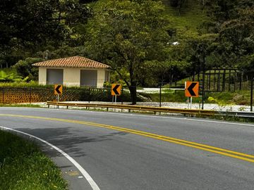 LOTE - MALL A BORDO DE VÍA LAS PALMAS