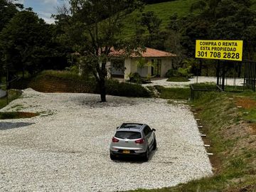LOTE - MALL A BORDO DE VÍA LAS PALMAS