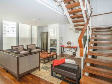 Magnífico Tríplex en venta en Puerto Madero Exclusivo con quincho vidriado y parrilla propia ÚNICO