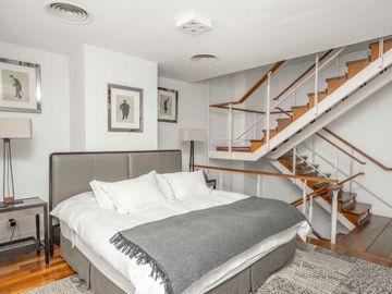 Magnífico Tríplex en venta en Puerto Madero Exclusivo con quincho vidriado y parrilla propia ÚNICO