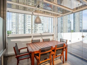 Magnífico Tríplex en venta en Puerto Madero Exclusivo con quincho vidriado y parrilla propia ÚNICO