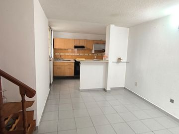 BONITA CASA EN VENTA TIPO DUPLEX EN CUATITLAN