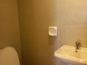 Duplex House For Sale in Tagaytay City (Eleve Homes)-MC