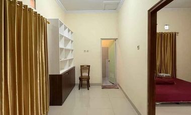 RUMAH CANTIK 2 LANTAI FULL FURNISHED DALAM KOTA UMBULHARJO