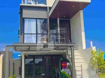 RUMAH 3 LANTAI LIPPO CIKARANG  - CLUSTER NEO TOP !!