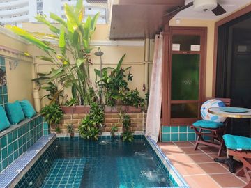 Hot Investment Opportunity – 5-Storey Townhouse with 5 Luxury Apartments | Pratumnak Hill, Pattaya
