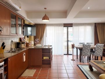 Hot Investment Opportunity – 5-Storey Townhouse with 5 Luxury Apartments | Pratumnak Hill, Pattaya