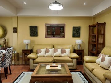 Hot Investment Opportunity – 5-Storey Townhouse with 5 Luxury Apartments | Pratumnak Hill, Pattaya