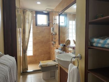 Hot Investment Opportunity – 5-Storey Townhouse with 5 Luxury Apartments | Pratumnak Hill, Pattaya