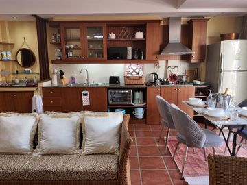 Hot Investment Opportunity – 5-Storey Townhouse with 5 Luxury Apartments | Pratumnak Hill, Pattaya