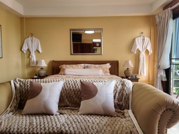 Hot Investment Opportunity – 5-Storey Townhouse with 5 Luxury Apartments | Pratumnak Hill, Pattaya