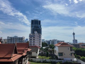 Hot Investment Opportunity – 5-Storey Townhouse with 5 Luxury Apartments | Pratumnak Hill, Pattaya