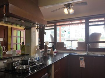 Hot Investment Opportunity – 5-Storey Townhouse with 5 Luxury Apartments | Pratumnak Hill, Pattaya