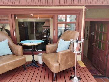 Hot Investment Opportunity – 5-Storey Townhouse with 5 Luxury Apartments | Pratumnak Hill, Pattaya