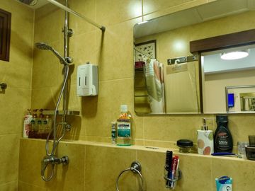 Hot Investment Opportunity – 5-Storey Townhouse with 5 Luxury Apartments | Pratumnak Hill, Pattaya