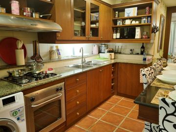 Hot Investment Opportunity – 5-Storey Townhouse with 5 Luxury Apartments | Pratumnak Hill, Pattaya