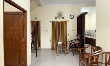 RUMAH CANTIK 2 LANTAI FULL FURNISHED DALAM KOTA – UMBULHARJO, YOGYAKARTA