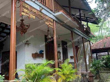 Dijual Rumah Antik Luas 737 m2 ada Joglo / Pendopo sangat cocok untuk Guest House