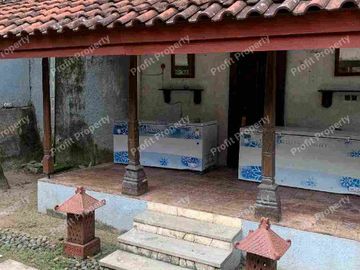 Dijual Rumah Antik Luas 737 m2 ada Joglo / Pendopo sangat cocok untuk Guest House