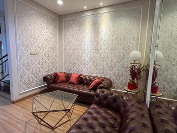 Dijual Rumah di Golf Lake Cluster Pinehills Uk.8x20m2 FullFurnish