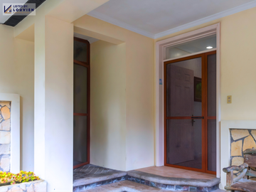 𝐅𝐮𝐥𝐥𝐲 𝐅𝐮𝐫𝐧𝐢𝐬𝐡𝐞𝐝 𝟑-𝐒𝐭𝐨𝐫𝐞𝐲 𝐃𝐮𝐩𝐥𝐞𝐱 𝐢𝐧 𝐓𝐚𝐠𝐚𝐲𝐭𝐚𝐲 𝐰𝐢𝐭𝐡 𝐉𝐚𝐜𝐮𝐳𝐳𝐢 & 𝐒𝐚𝐮𝐧𝐚 𝐅𝐨𝐫 𝐒𝐚𝐥𝐞 near Crosswind