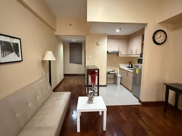 FOR SALE: Studio Unit at Mosaic Towers Makati City - ₱7M